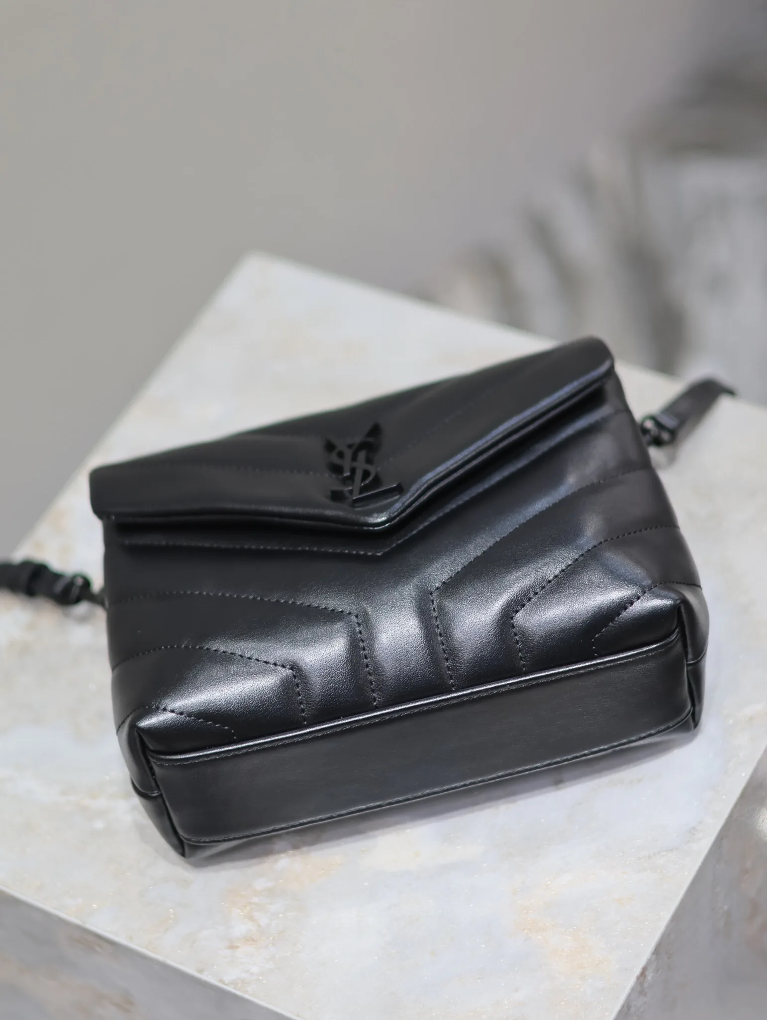 [TOP]SAINT LAURENT Loulou Quilted Leather Shoulder Bag Black - Bag