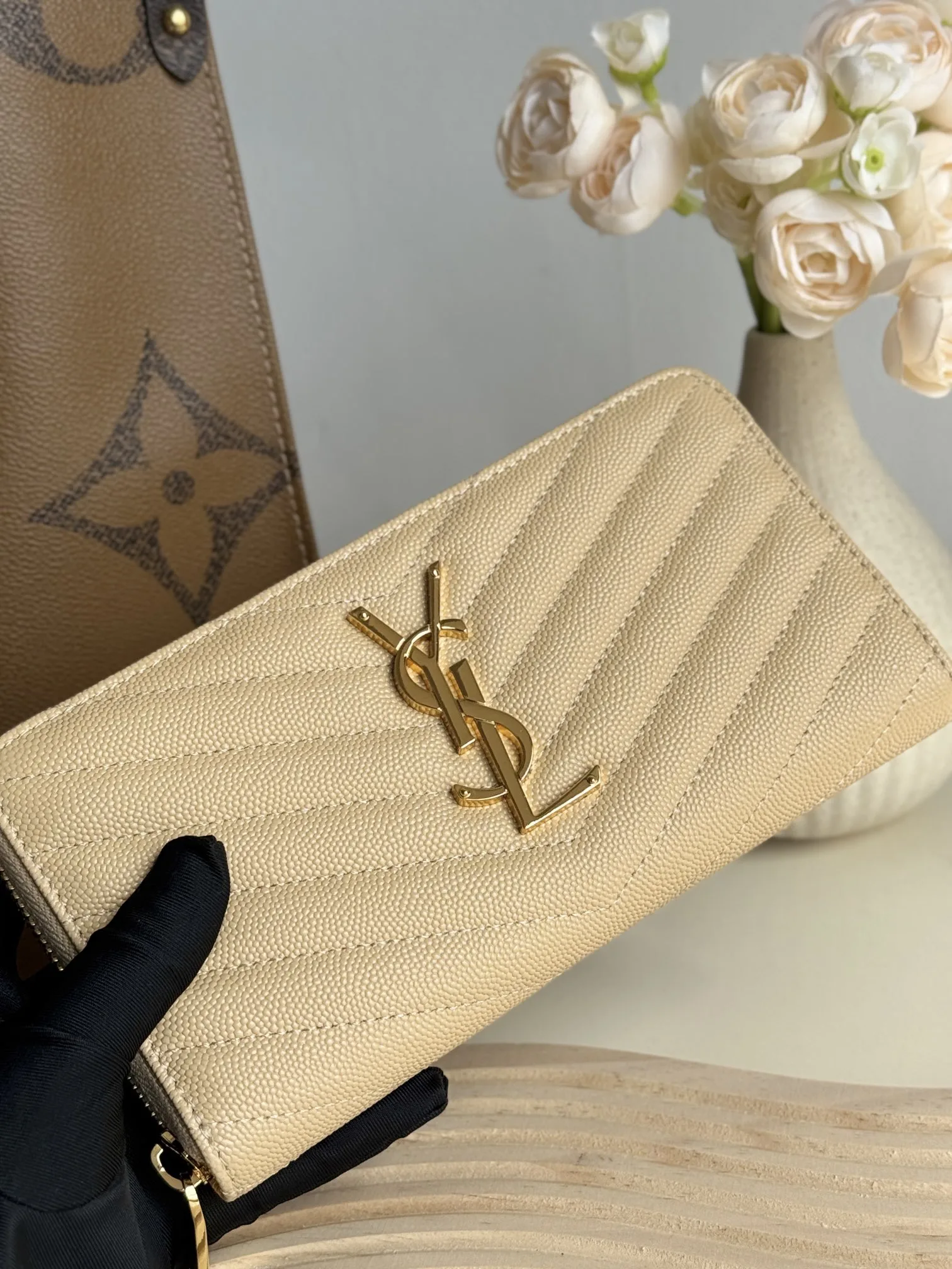 Saint Laurent Monogramme leather Wallet -Apricot Wallet