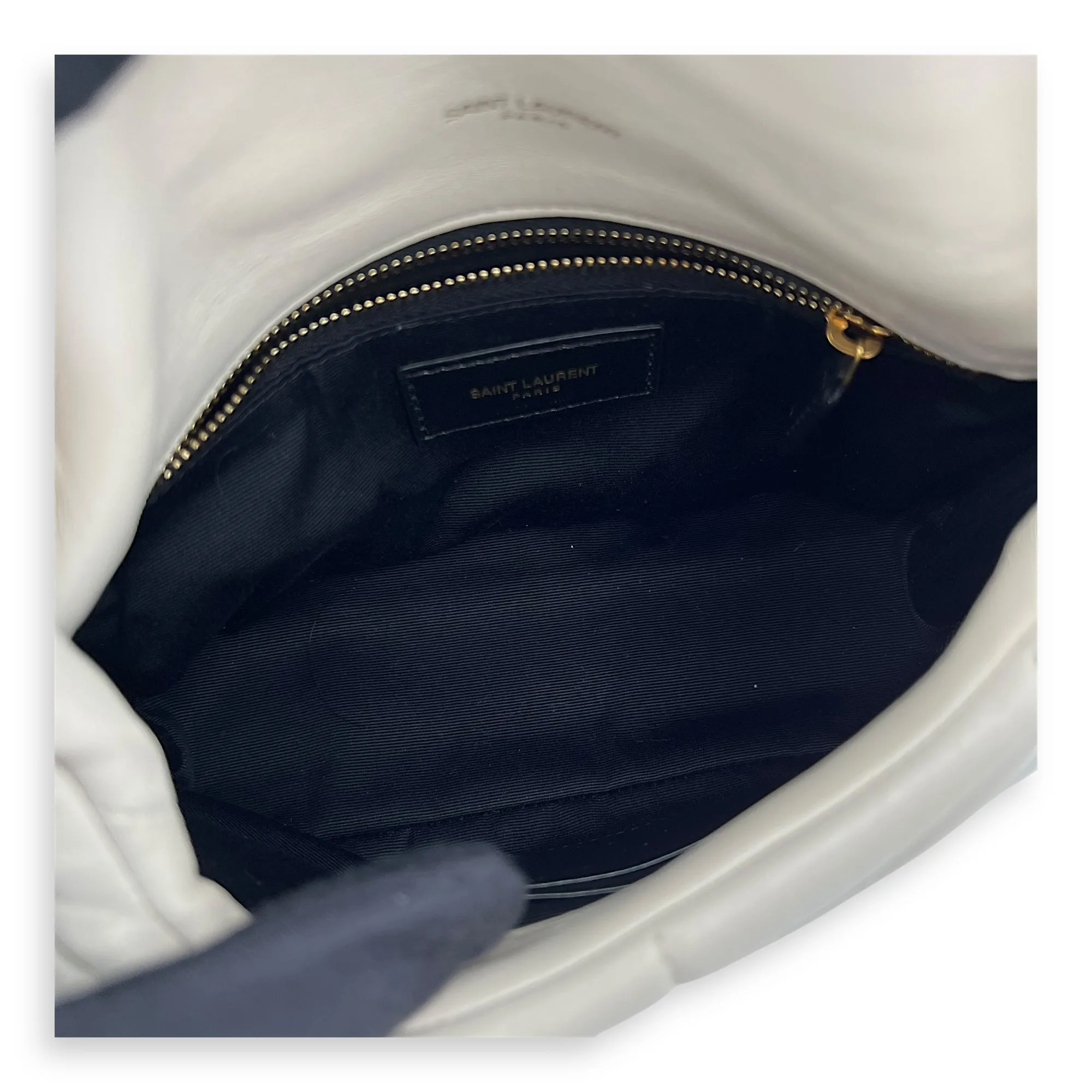 Puffer Shoulder Bag White in Lambskin, Gold hardware