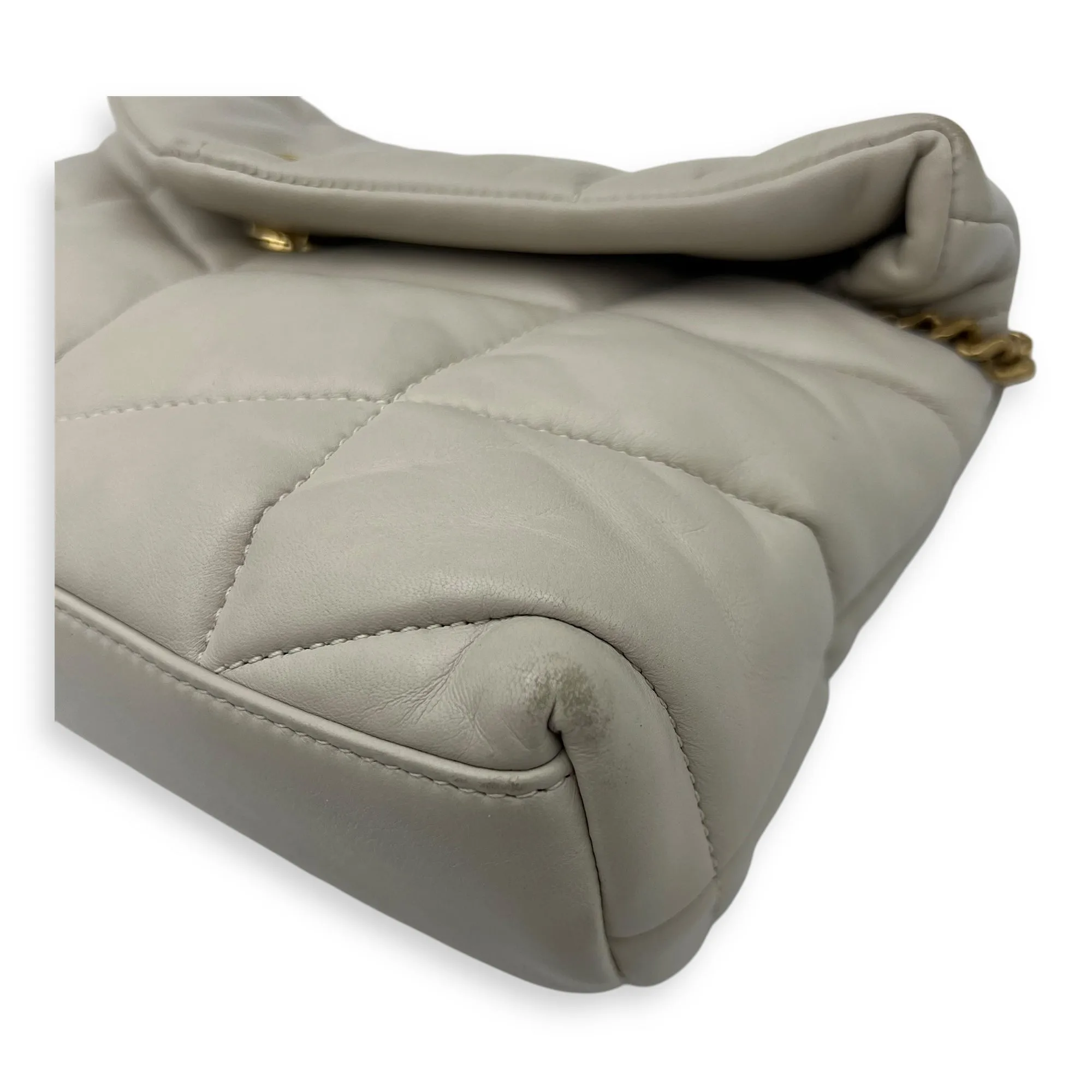 Puffer Shoulder Bag White in Lambskin, Gold hardware